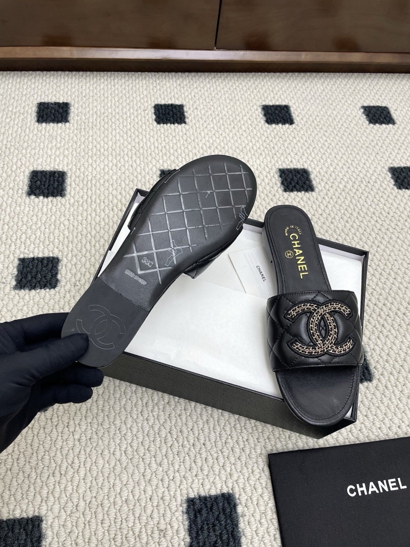 Ch**el slippers